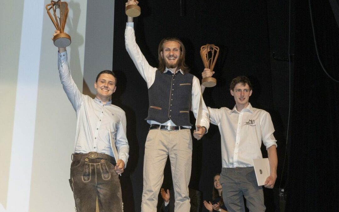 Christoph Mayer belegt den 2. Platz beim Bundeslehrlingswettbewerb der Tischler im 1. Lehrjahr